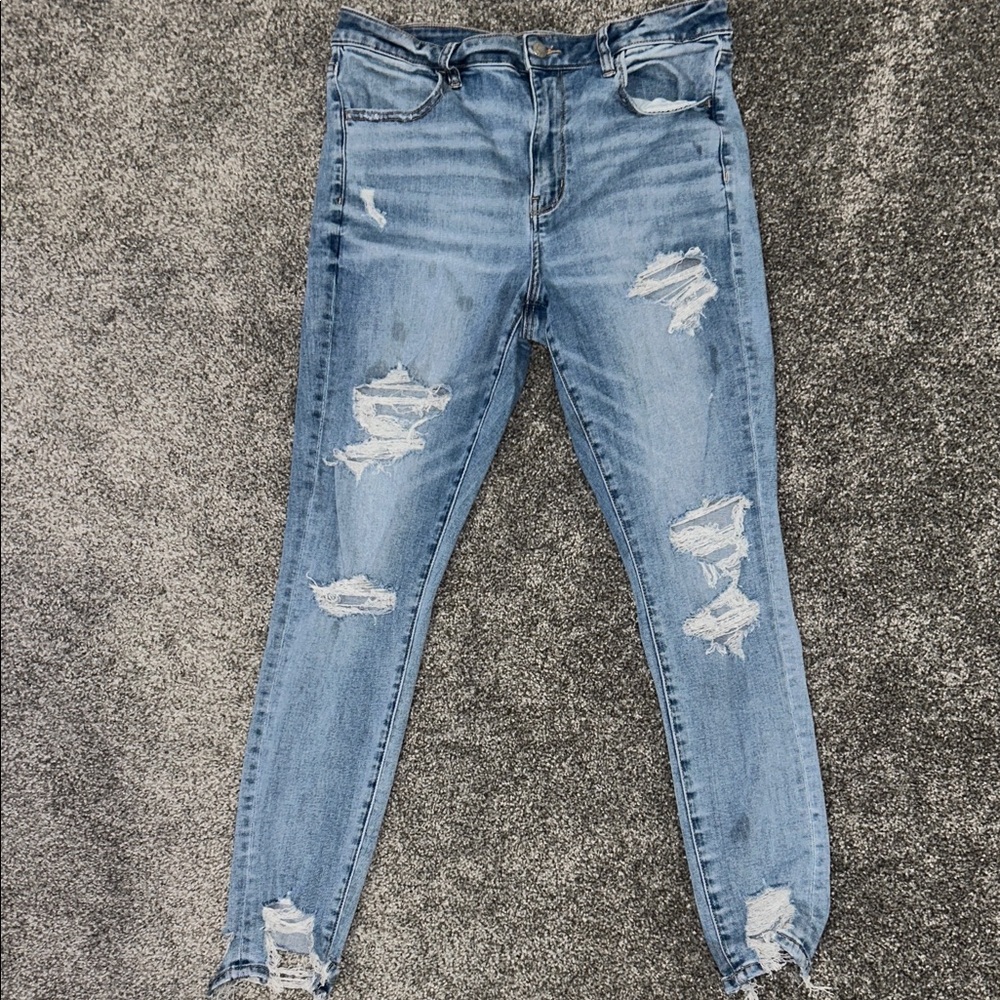 American Eagle Outfitters Light Wash Distressed Skinny Jeans